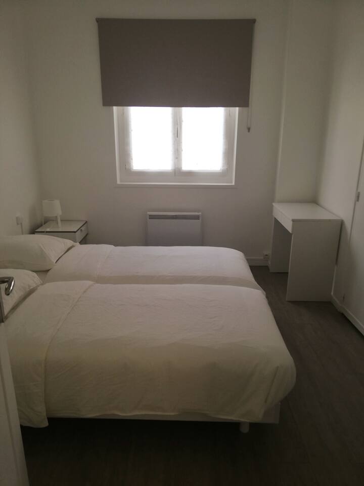 Habitación 2 en configuración TWIN
Se proporcionan sábanas opcionales de pago