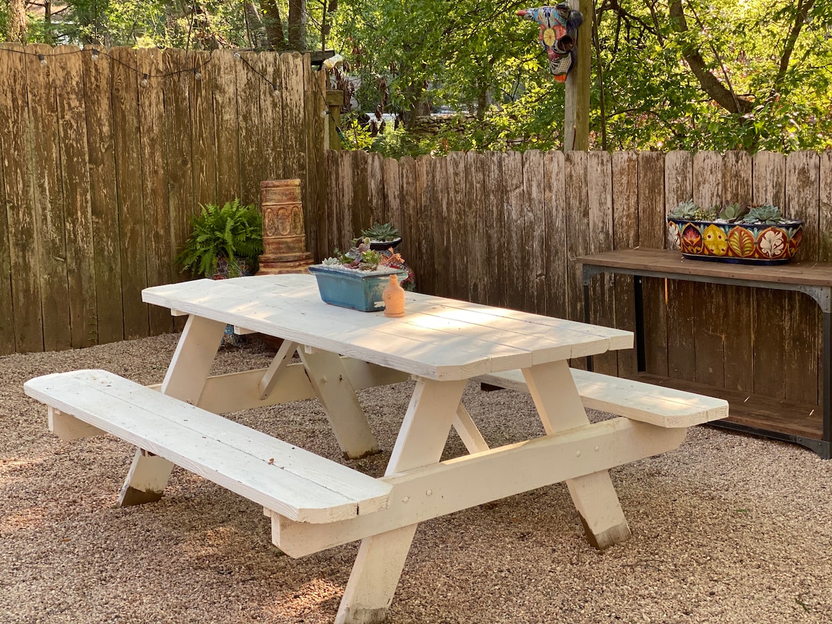Tarrytown Bungalow - Downtown, Lake Austin, Zilker
