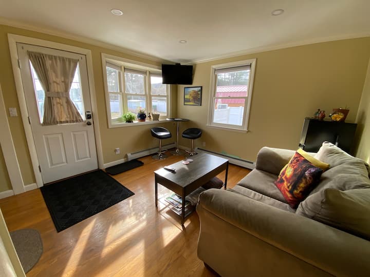Mohawk Trail View/ Private Apt. No Cleaning Fee - Massachusetts