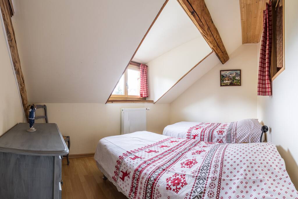 chambre 2 lits 1 personne