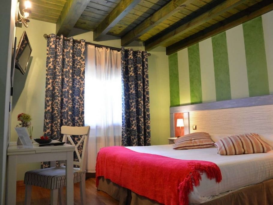 Guest room