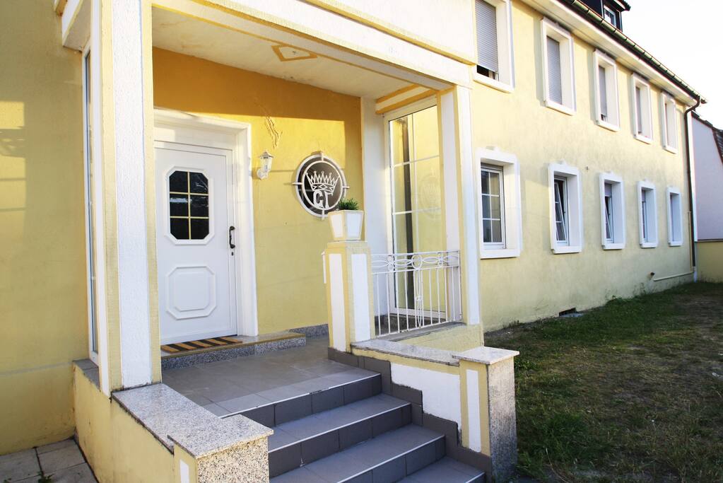 Haus - house