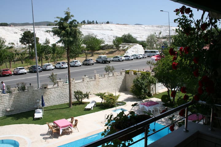 HOTEL HAL-TUR Triple Room with Pamukkale View