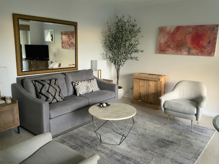 Waterfront Ground Floor 1 Bedroom Condo - Delray Beach, FL