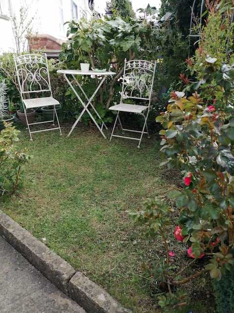 Charming Studio Flat in Laurie Lee's Birth Place