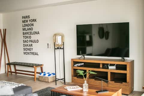 Top performing Airbnb: Luxury condo with Amazing views Lobby33 in Zapopan