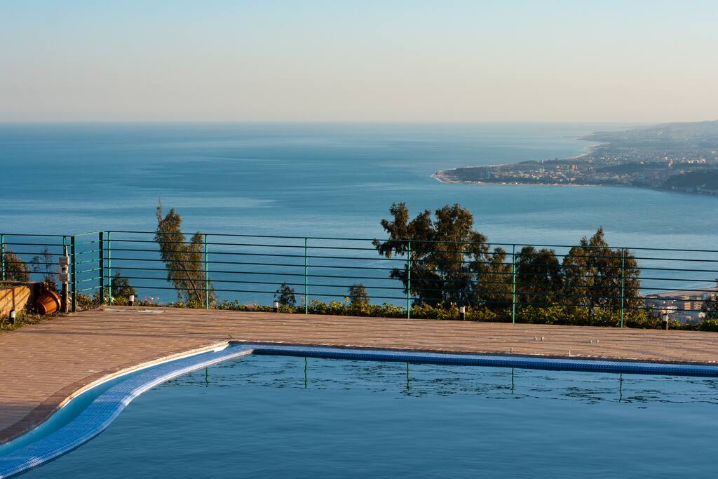 piscina condominiale