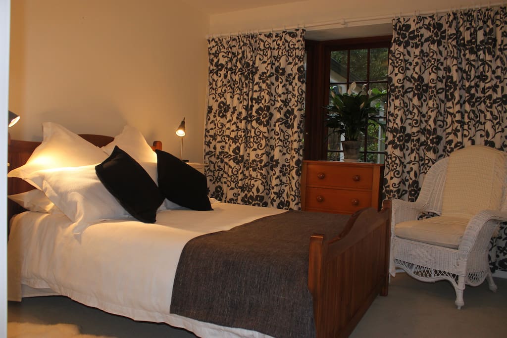 Main bedroom with double bed