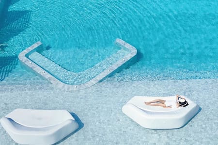 60Veranda/Pattaya最美沙滩/instagr潮人打卡胜地/临海泳池/中天夜市/螃蟹餐厅