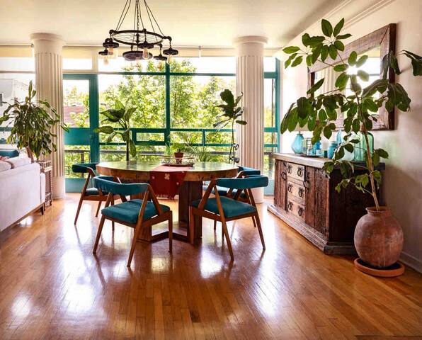 Mexican Charm large bright APT amazing location gallery image 2