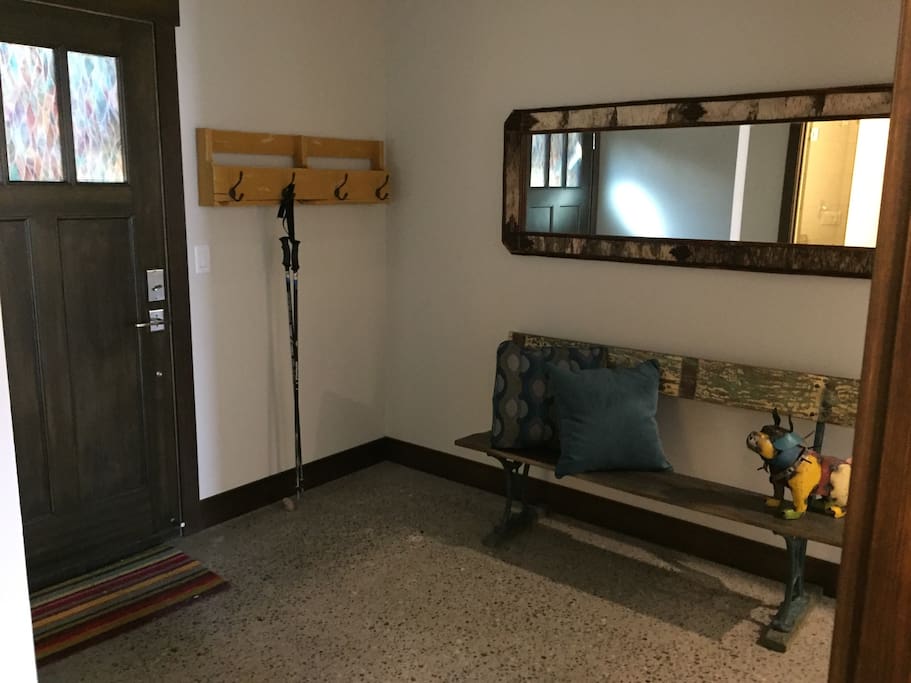 Front door/foyer
