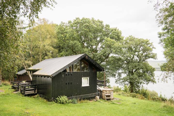 Fyne Cabin Lochside Cabins For Rent In Taynuilt Scotland