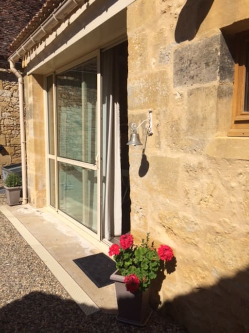 Entrance with large sliding door