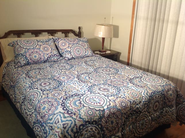 Elegant bedroom 8 mins-JFK&the mall
