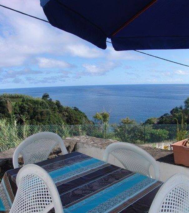 terraço com vista para o mar