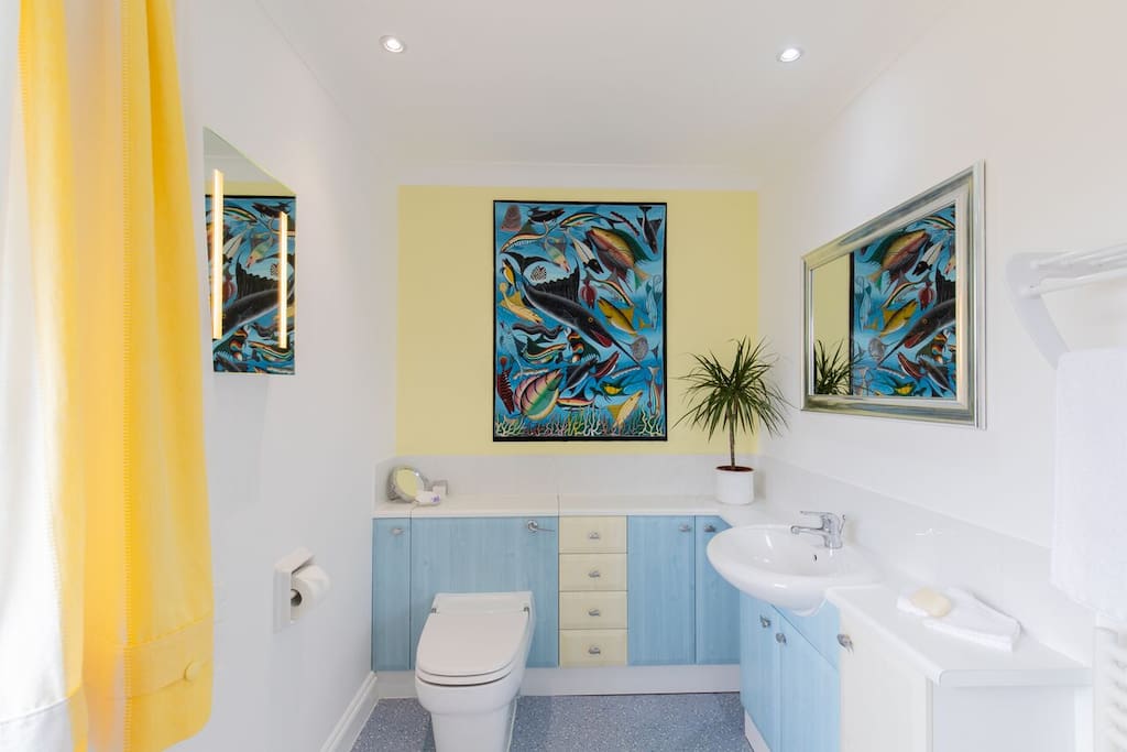 En-suite bathroom