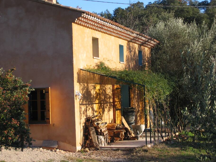 Southwest vie/Users/claudepaul/Pictures/Bibliothèque iPhoto.photolibrary/Masters/2014/04/19/20140419-151024/Cotignac 003.jpgw