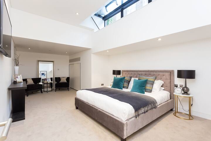 Luxury 3BR Family Retreat in Marylebone gallery image 2