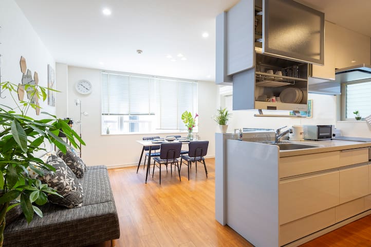 75㎡　Roomy and Cozy Apt near Asakusa ,2minSTA Wi-Fi