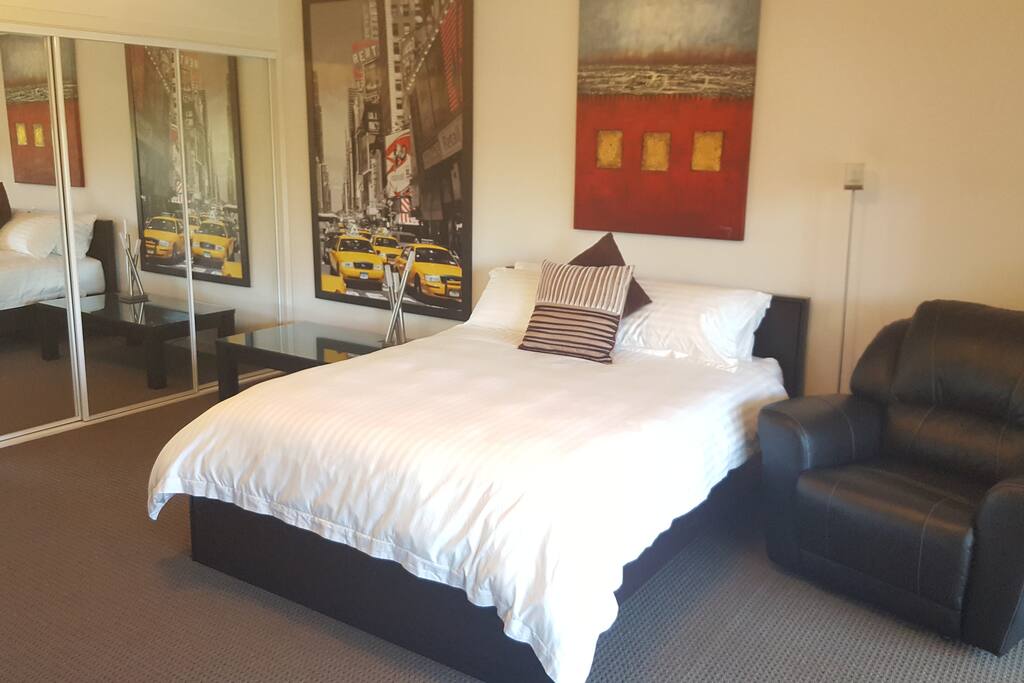 Large Bedroom to accommodate for suitcases.