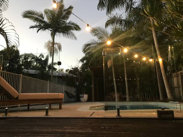 Gorgeous Spacious Home, Top Location, Sunsets gallery image 2