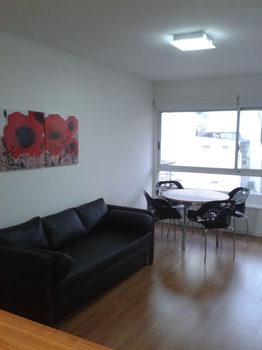 Luminoso living con comodidades para 4 personas