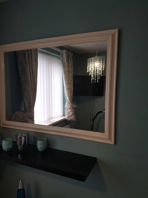 Aquamarine room