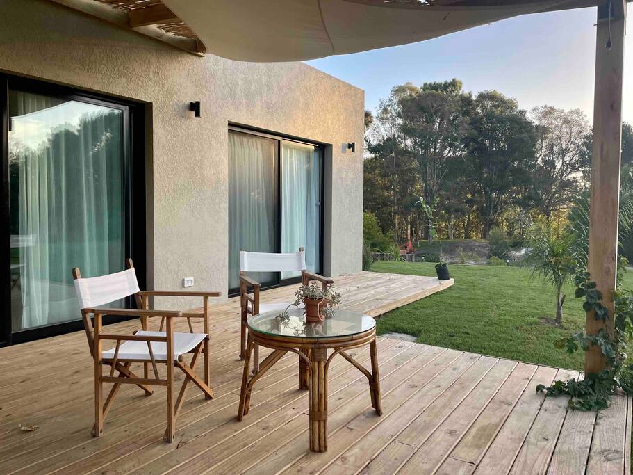 Hermosa casa entre el bosque y el mar