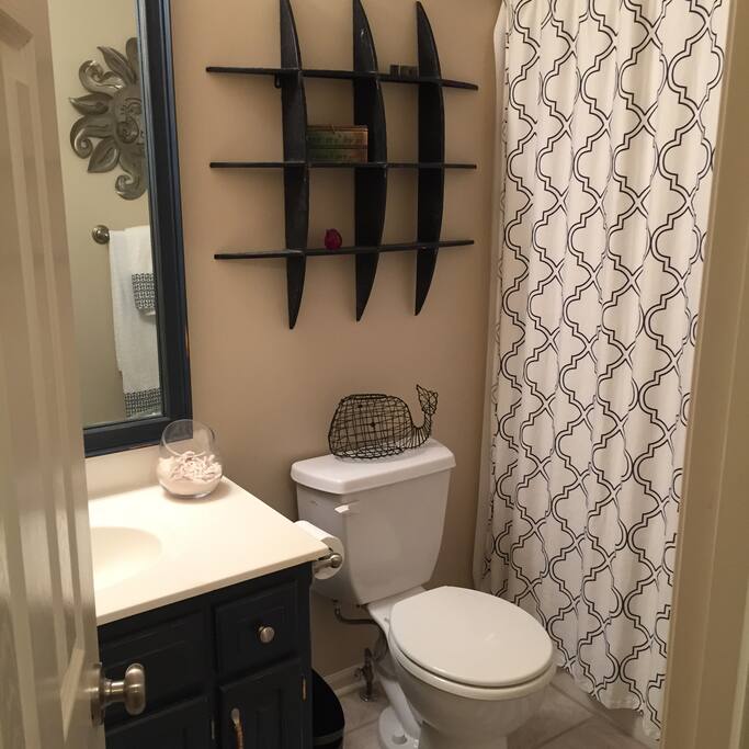 Private full bath, shower/tub