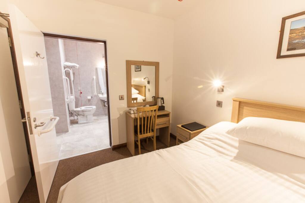 Room 1 - Double with Disable Access