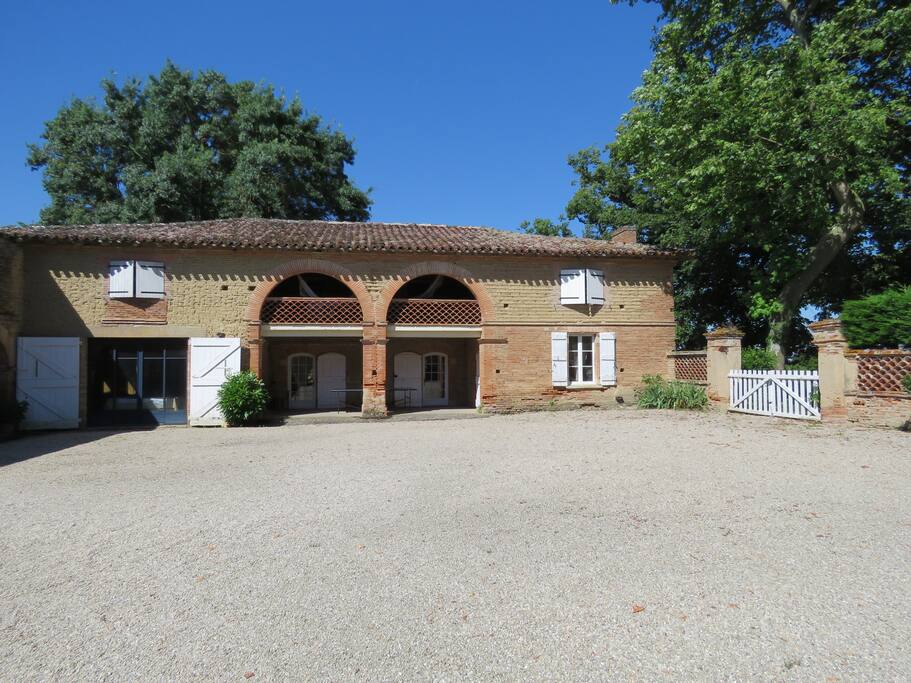 côté ouest - la cour