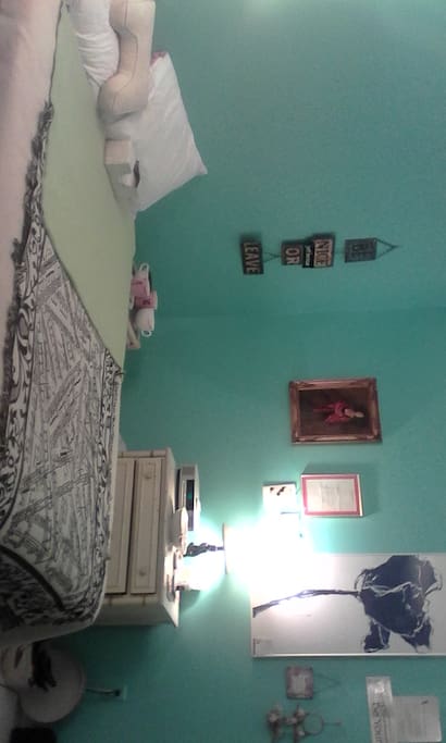 Guest room: good size, 2 large windows, queen bed, desk, night table & closet.