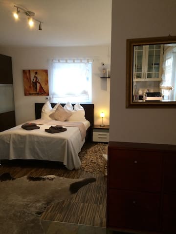 Neues Ferienapartment 1,5 Zi + Wifi