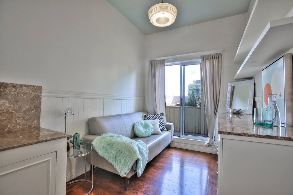 Garden View Room, Upstairs