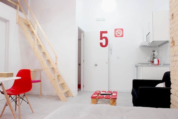 my little apartamento managed Airbnb listing 3