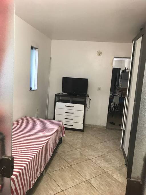 QUARTO COM BICAMA