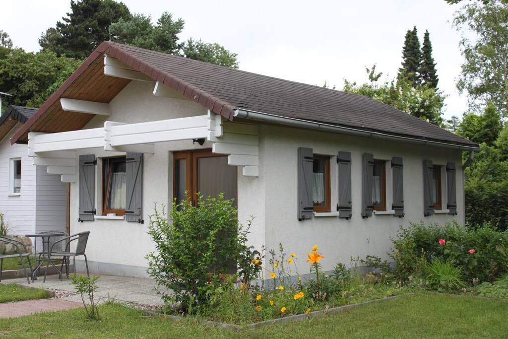 gemütliches Haus im Holzblockbohlen-Stil mit 24 m²