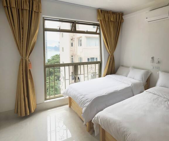 New sea-view flat, 6Bed 2Bath 10ppl, near TST MTR gallery image 5