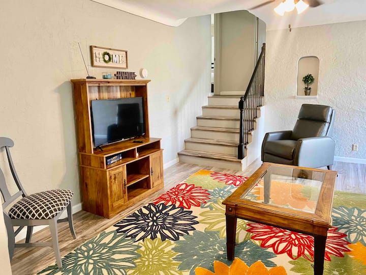 Cozy Farmhouse In Laurel - Park City, MT