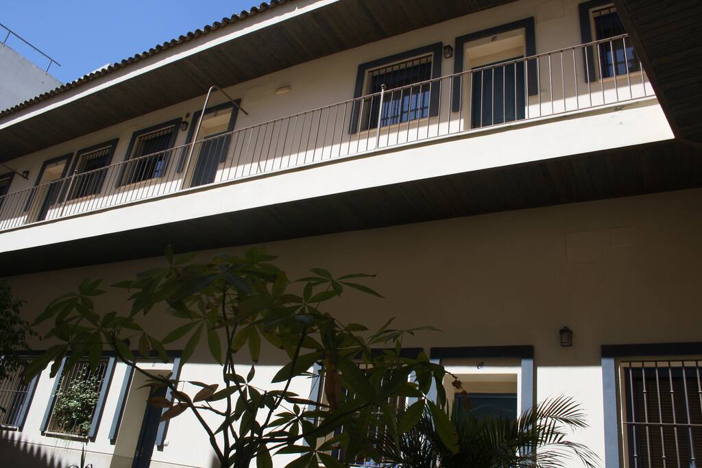 Patio típico sevillano, un lugar perfecto para conocer la Sevilla más auténtica!