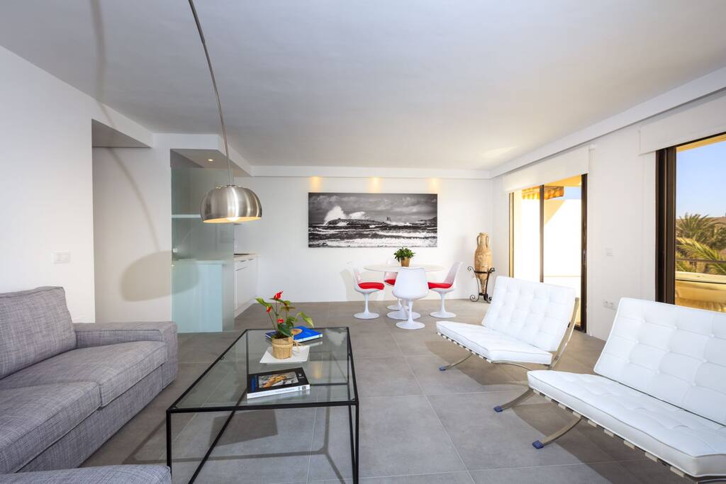 Living room with vie to dining space
