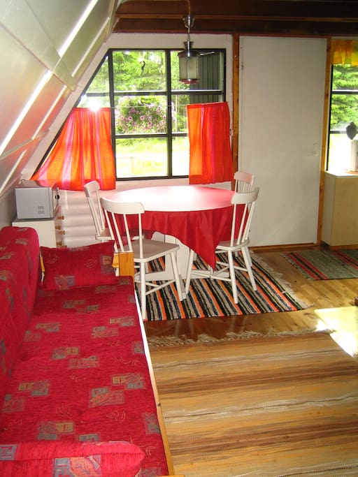Alakerta/Dining area