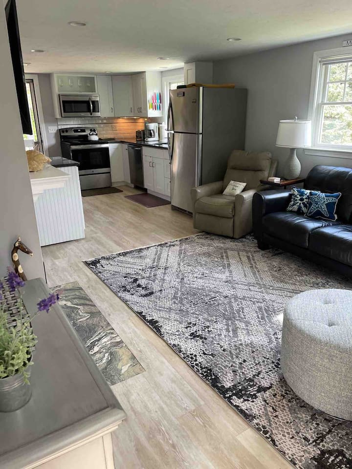 Modern Cottage On 6 Acres -Walk To Beach And 6a! - Cape Cod Rail Trail, Brewster