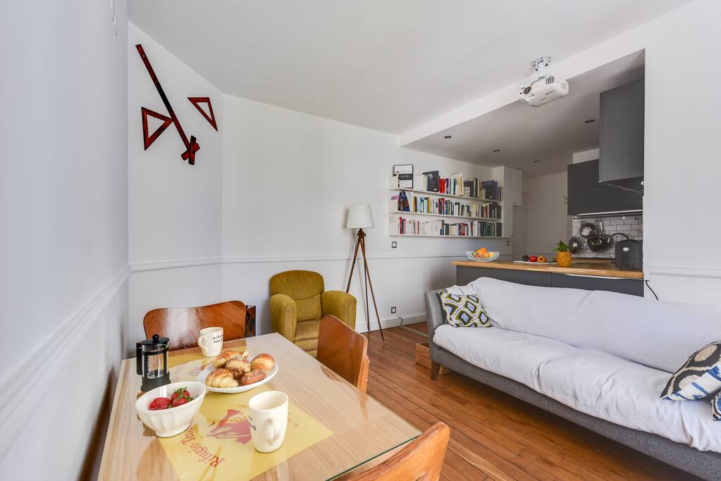 The bright and stylish living room