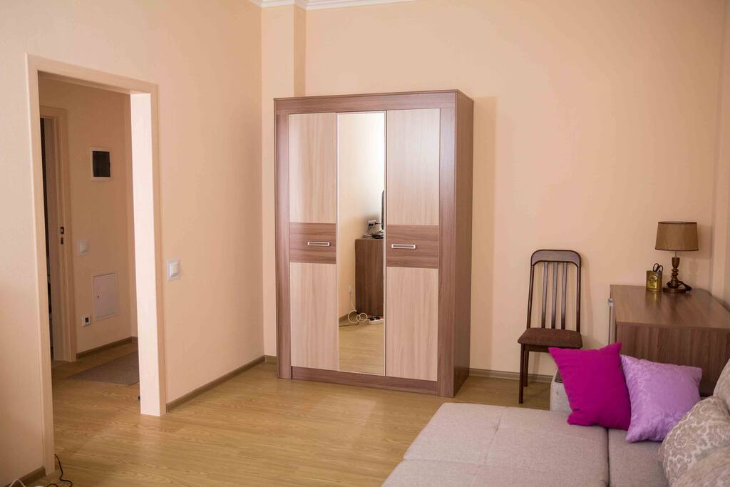 Жилая комната (Bedroom)