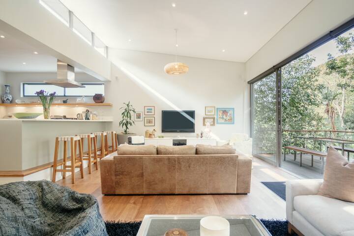 Modern Contemporary Zen Tree Sparkling Pool gallery image 3