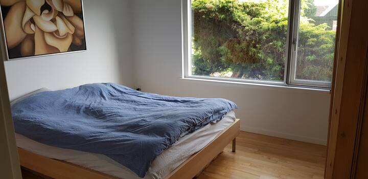 1st. Master Bedroom - Double bed 160 x 200 cm