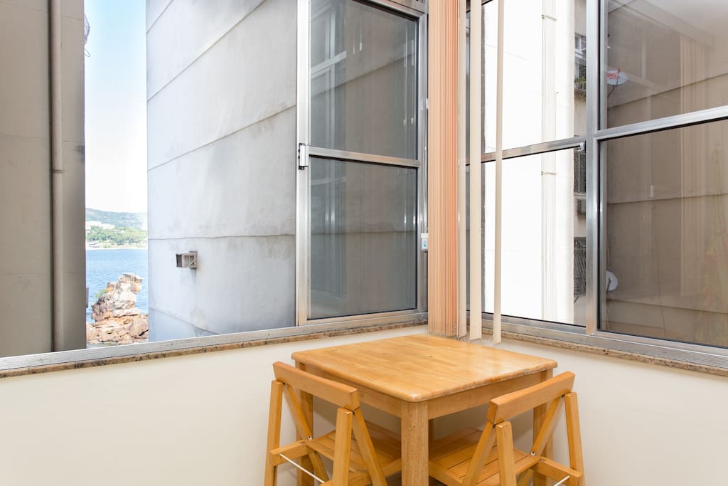 SUNNY ROOM | VARANDA