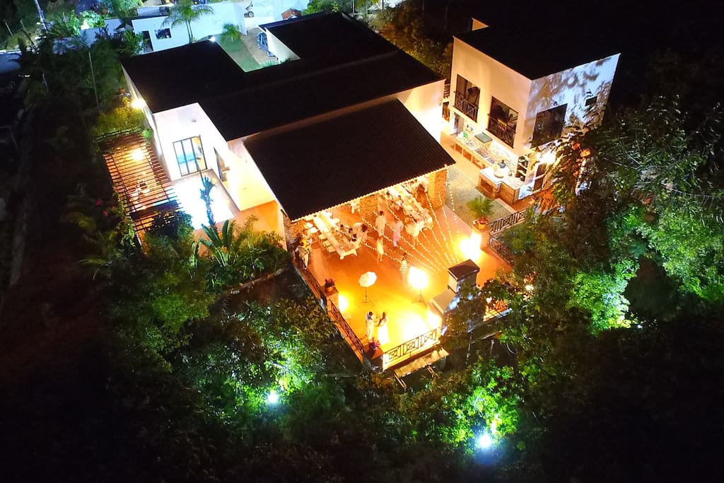 Foto Nocturna Casa Dron