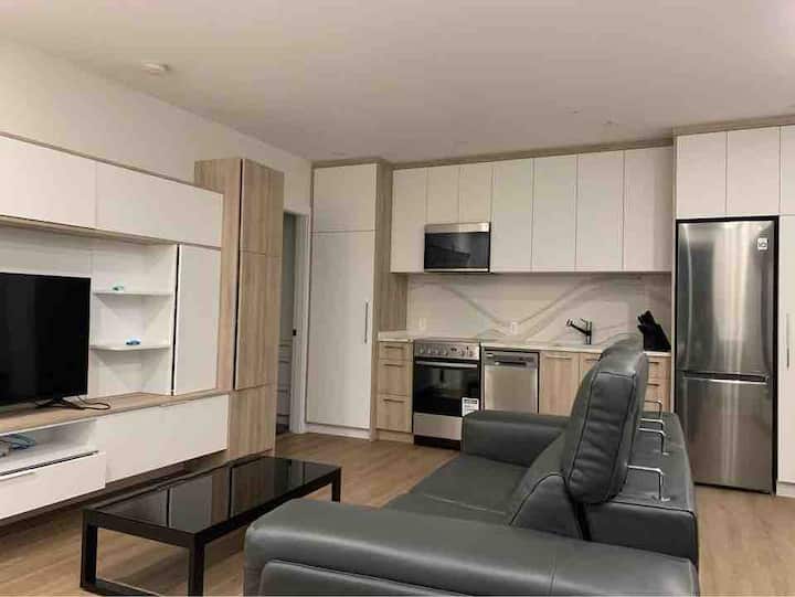 Brand New 1 Br Suite,200 Steps From The Beach - Powell River